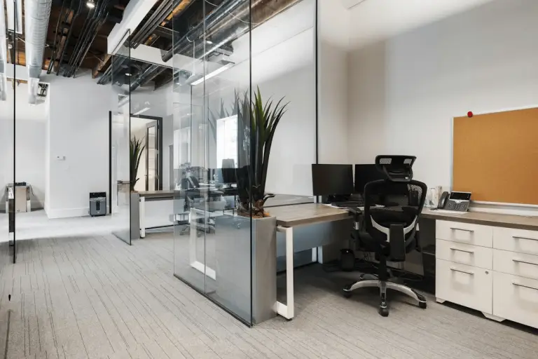 Jasa Renovasi Rumah dan Kantor, Kontraktor serta Interior Terpercaya